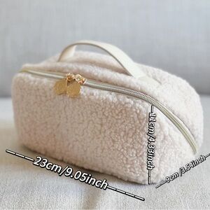 Shiseido teddy makeup bag 🖤